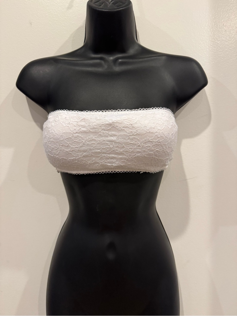 Lace Strapless Bandeau Bra — White